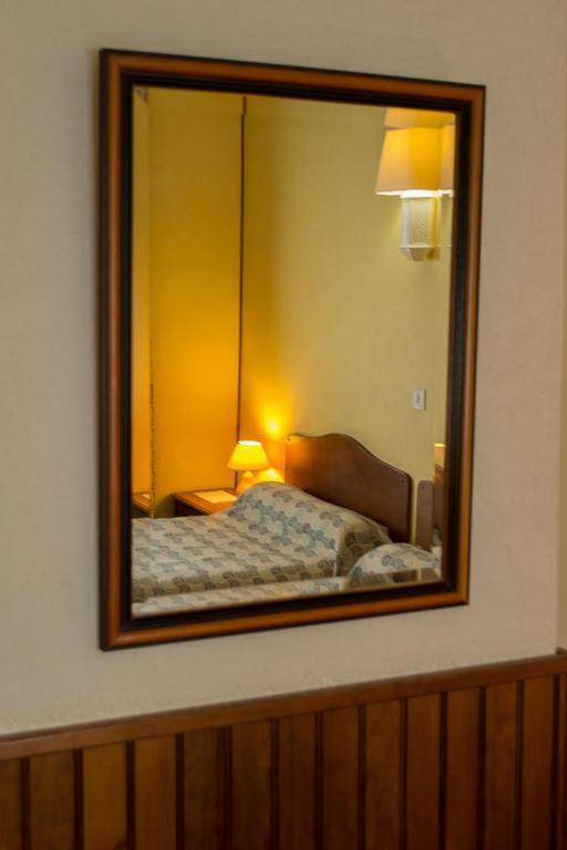Hotel De Flandre كومبيينْيِ الغرفة الصورة